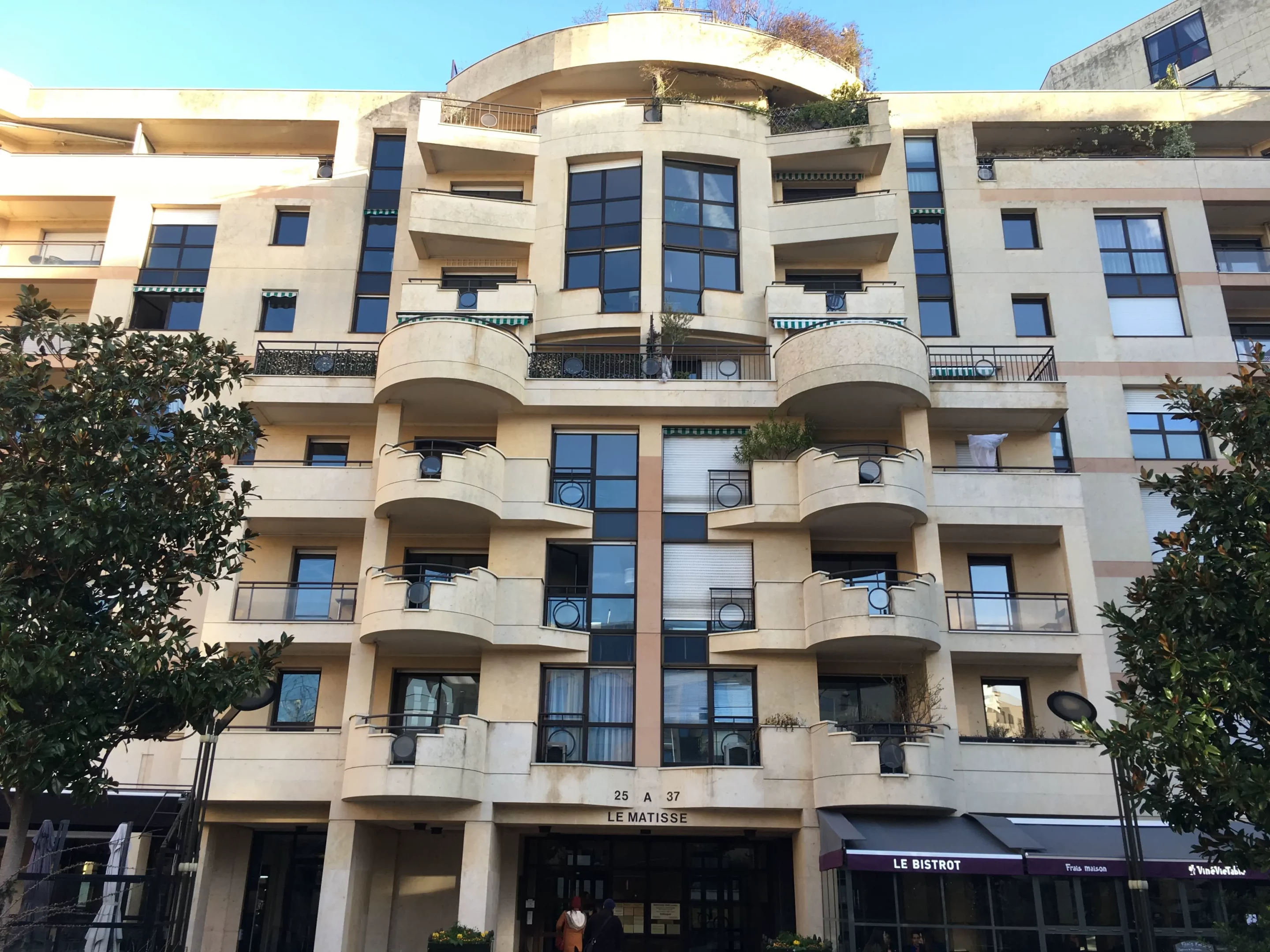 Appartement deux pièces à Levallois-Perret loué par Providence Immobilier – vue immeuble