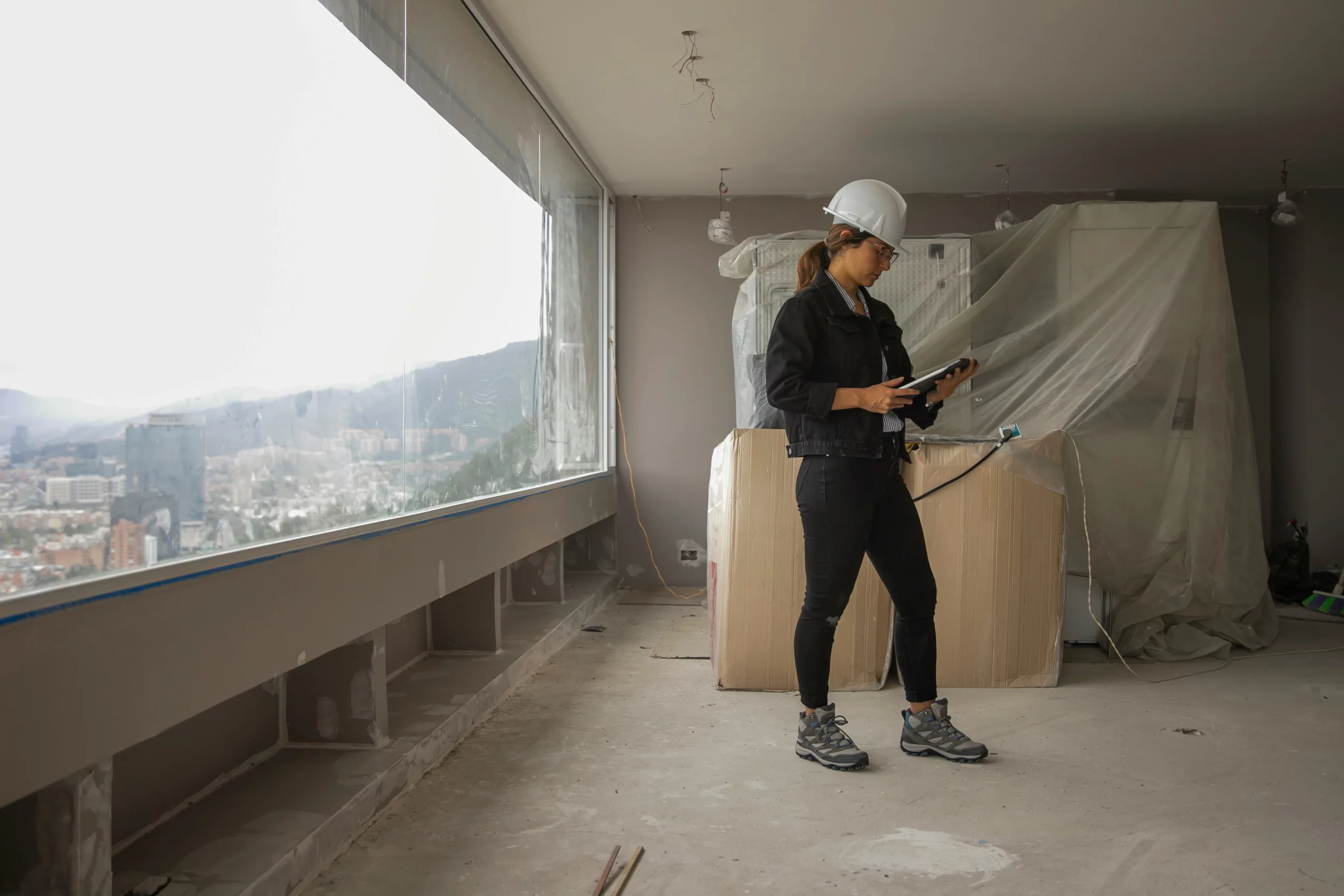 Travaux indispensables réalisés dans un logement loué à Paris pouvant entraîner une réduction proportionnelle du loyer en cas de gêne prolongée.