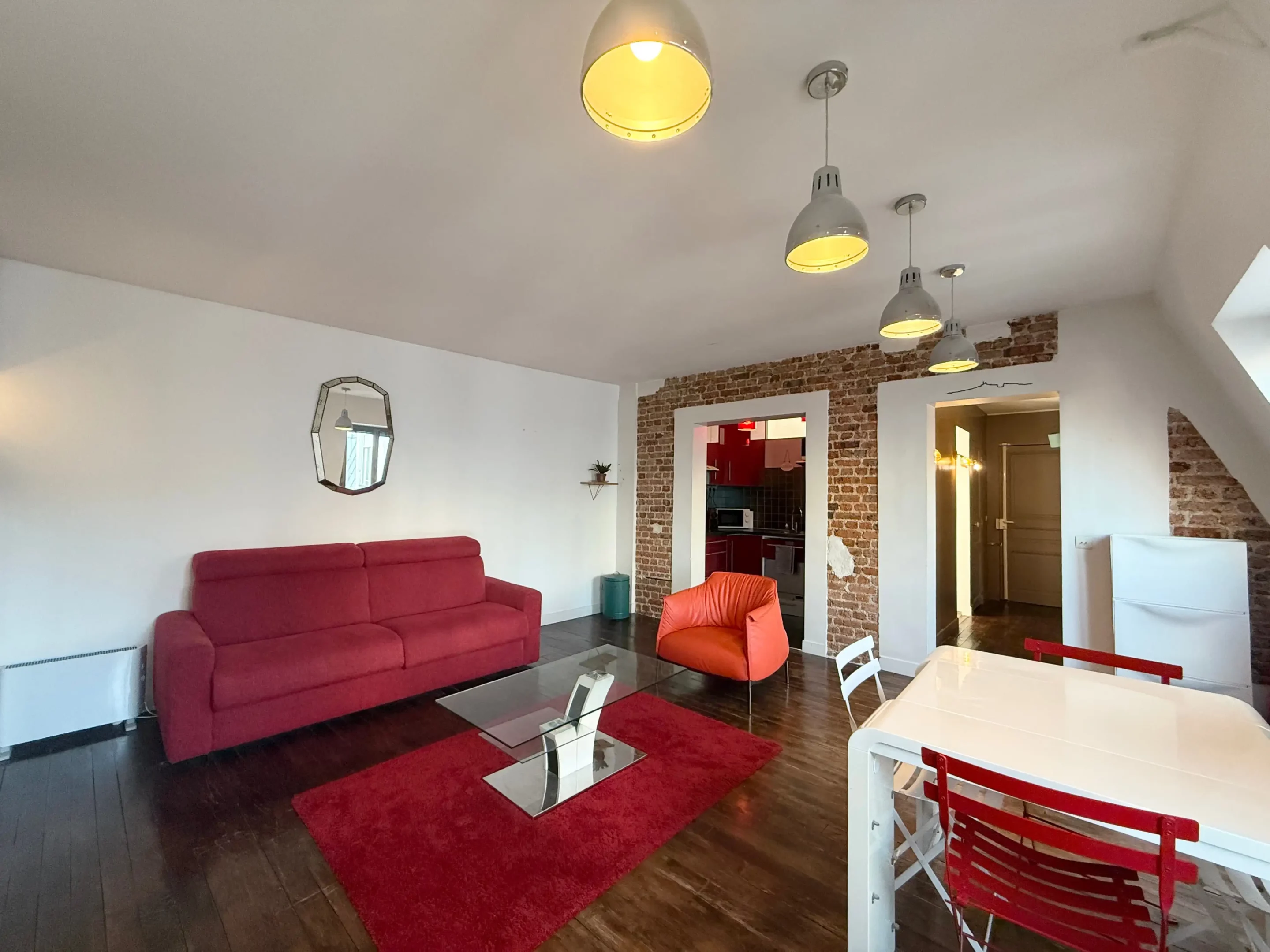 Appartement récemment loué à Paris 9e – deux pièces meublé