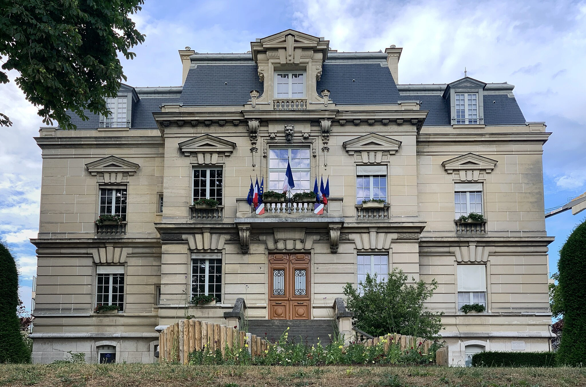 Vanves – commune résidentielle des Hauts-de-Seine limitrophe de Paris 15ᵉ