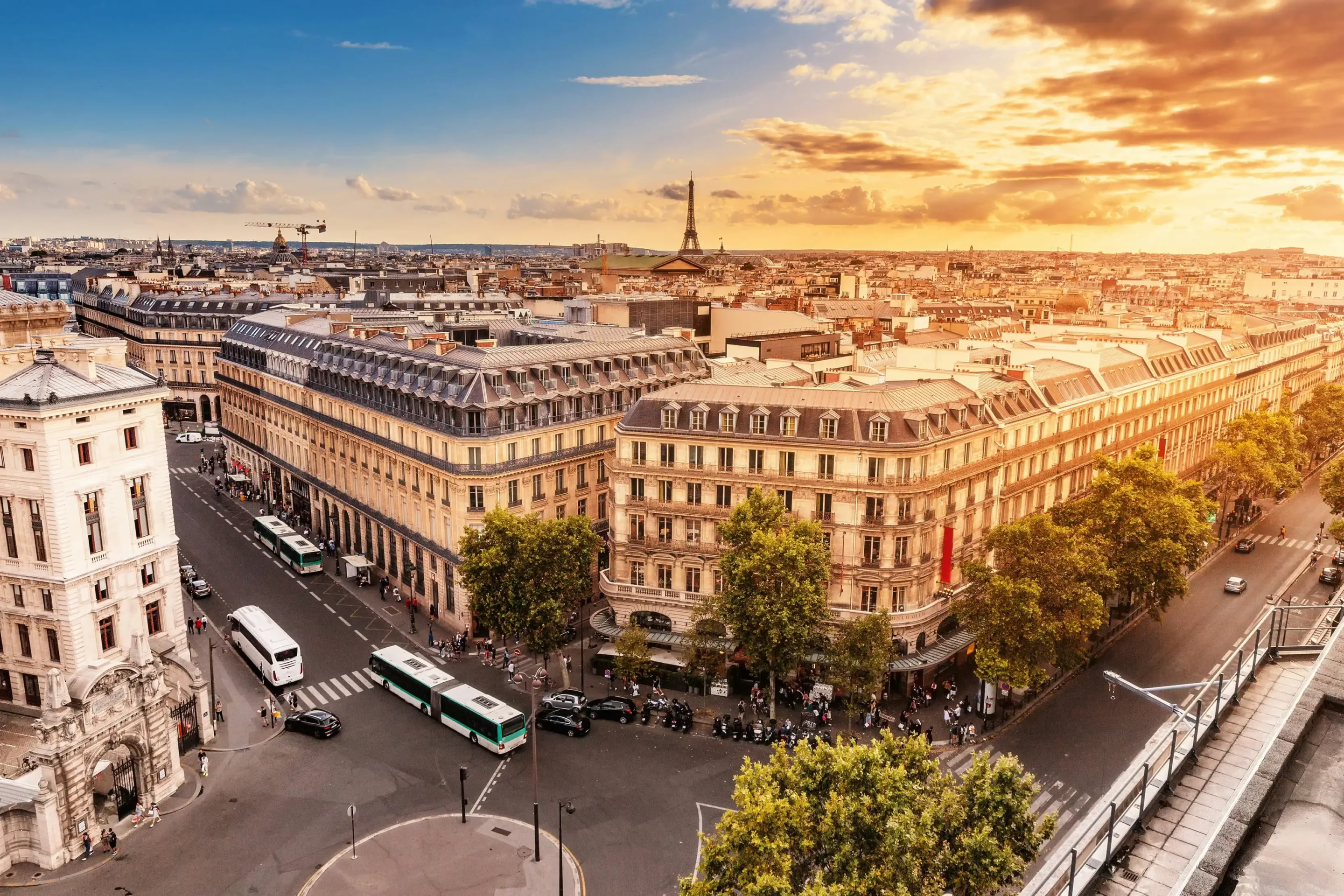 Immeuble haussmannien à Paris représentant le marché immobilier de la capitale